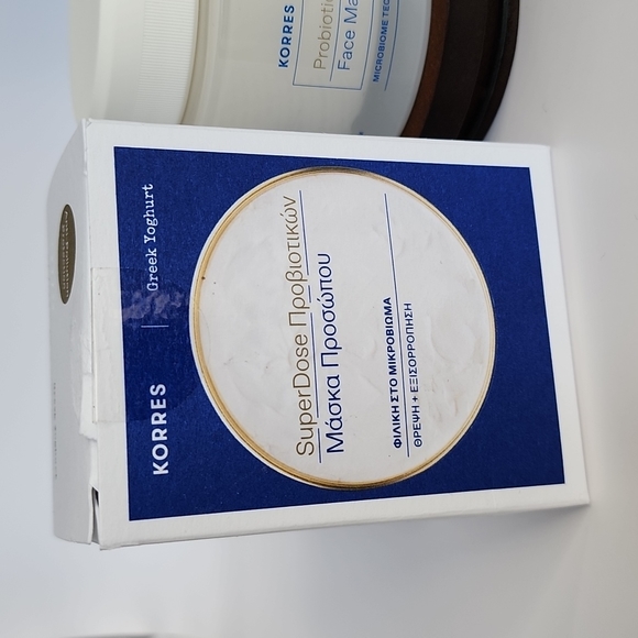 Korres Greek Yoghurt Probiotic SuperDose Face Mask - Picture 6 of 14